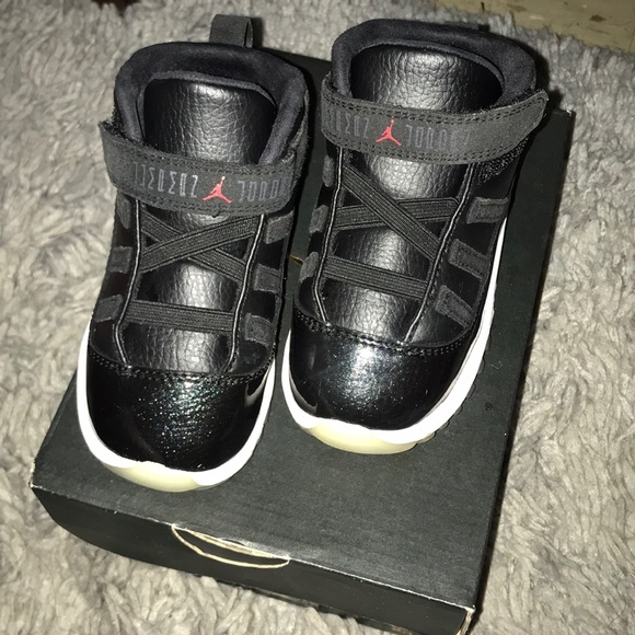 jordan 11 with strap